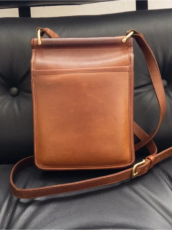 Vintage Coach 1992/93 Murphy Crossbody Bag in British Tan - Picture 13 of 14